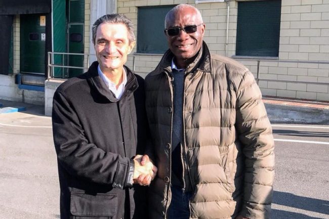 Razza bianca Il leghista di colore difende Fontana