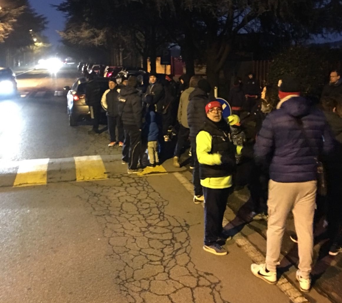 Società sportive litigiose e i bambini restano chiusi fuori dal campo