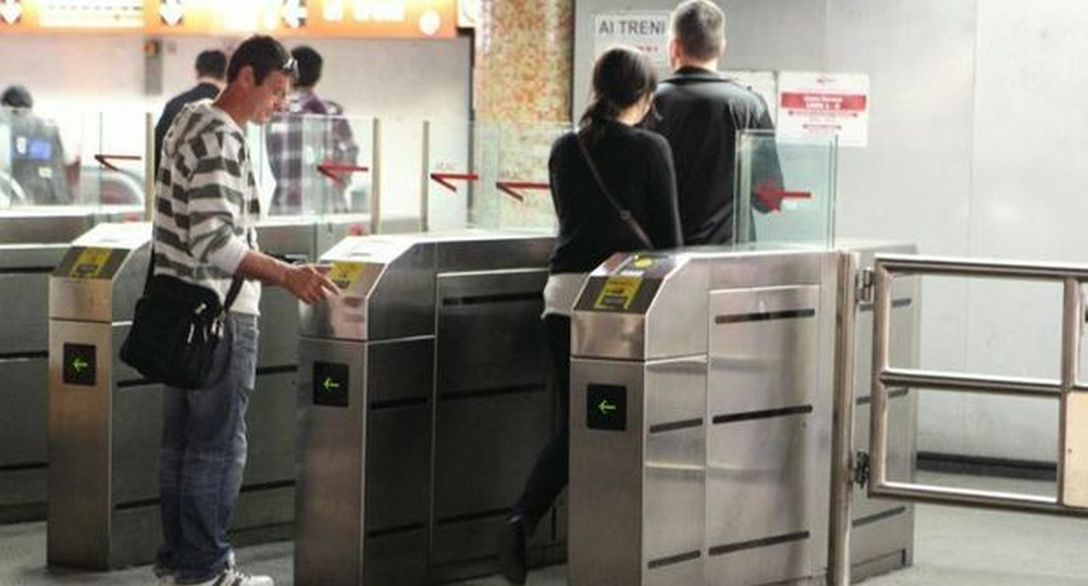 Truffa ai pendolari: Viaggiate in metro con 2 euro all'anno - Prima la  Martesana
