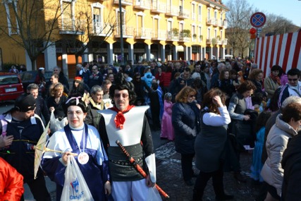 Carnevale anticipato a Bussero domenica pomeriggio