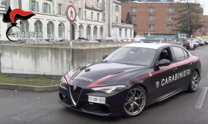 L'Alfa Romeo del Nucleo radiomobile dell'Arma usata per il trasporto organi in ospedale VIDEO