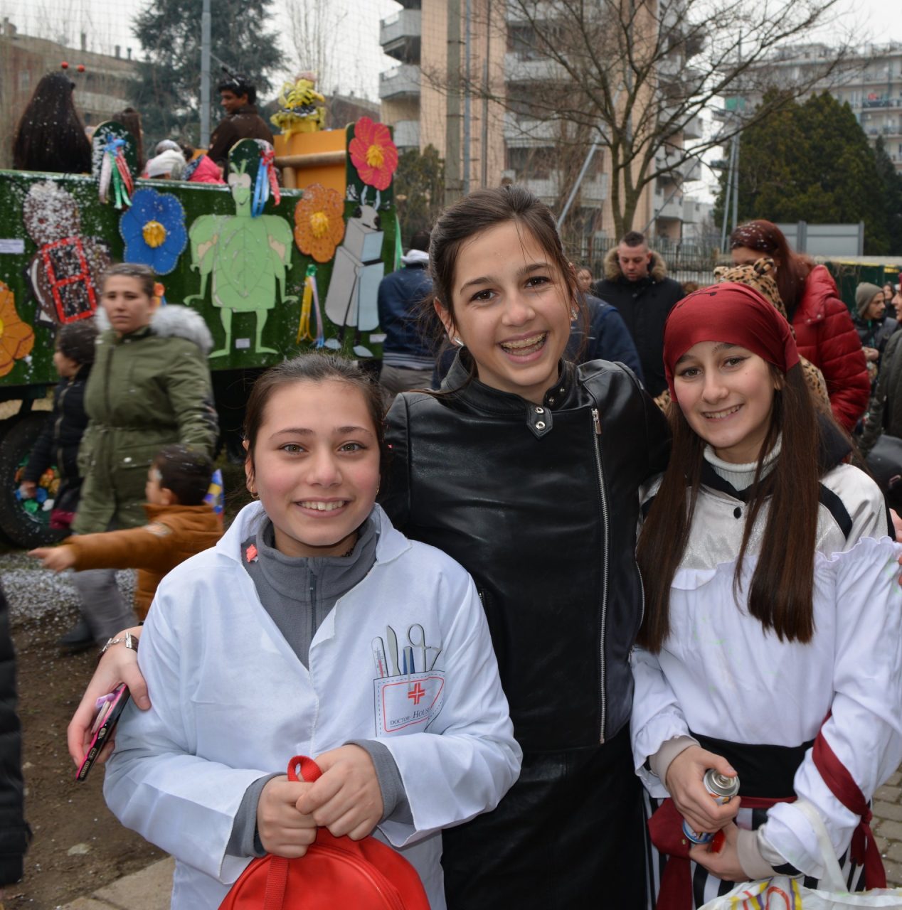 Carnevale Pioltello sfilata carri per le vie del paese e festa oratori