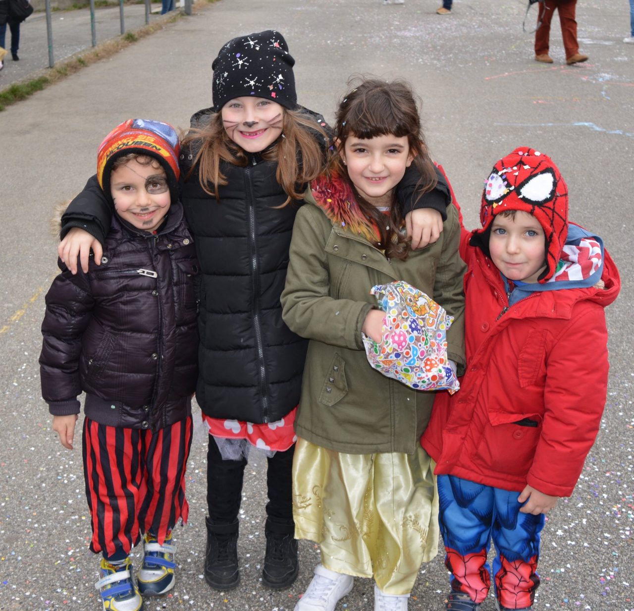 Carnevale Pioltello sfilata carri per le vie del paese e festa oratori