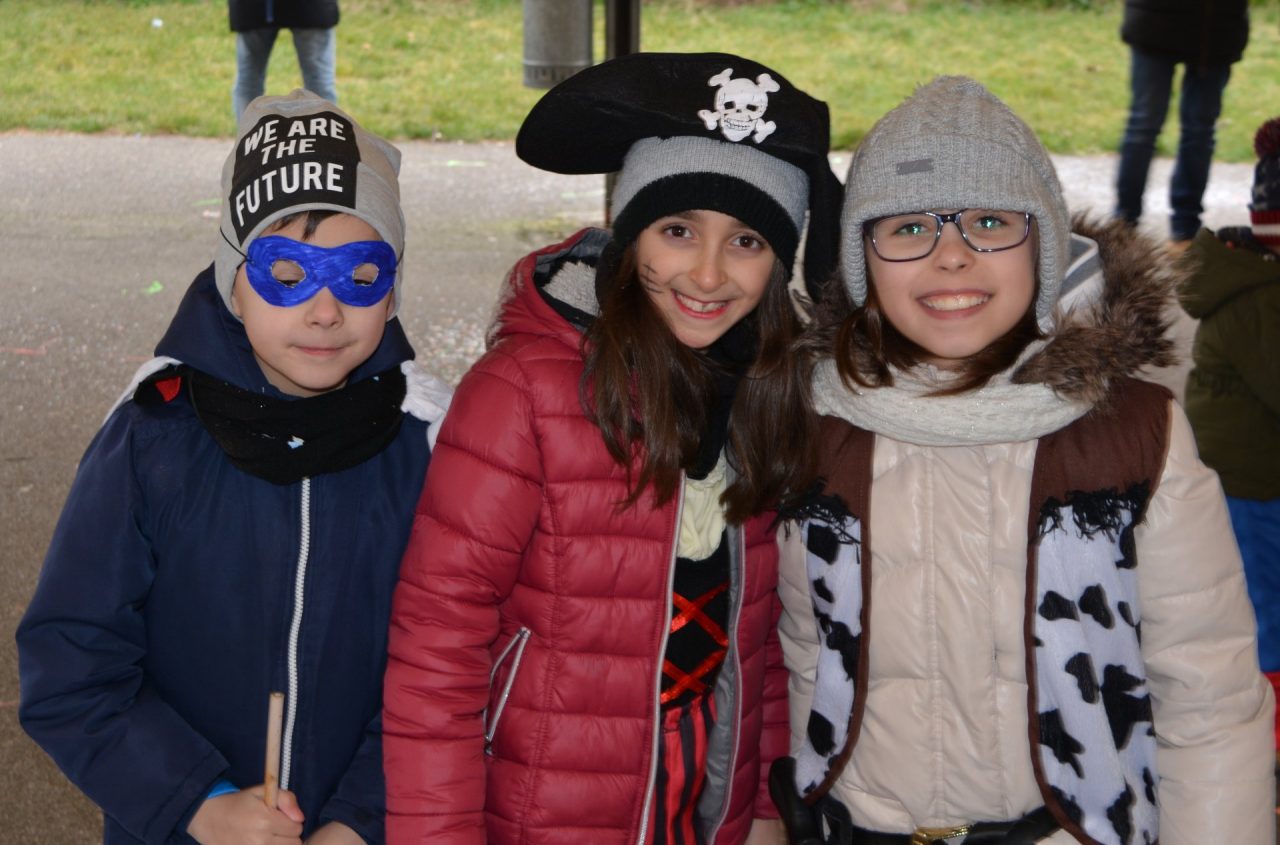 Carnevale Pioltello sfilata carri per le vie del paese e festa oratori