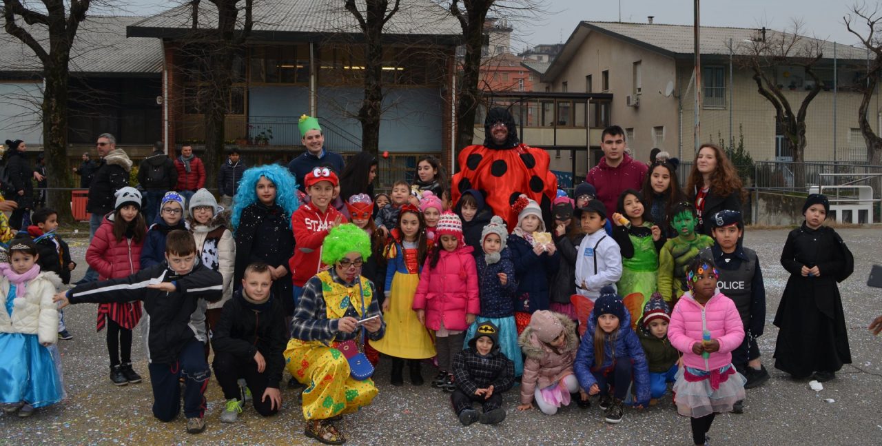 Carnevale a Pioltello maschere e carri per le vie del paese FOTO