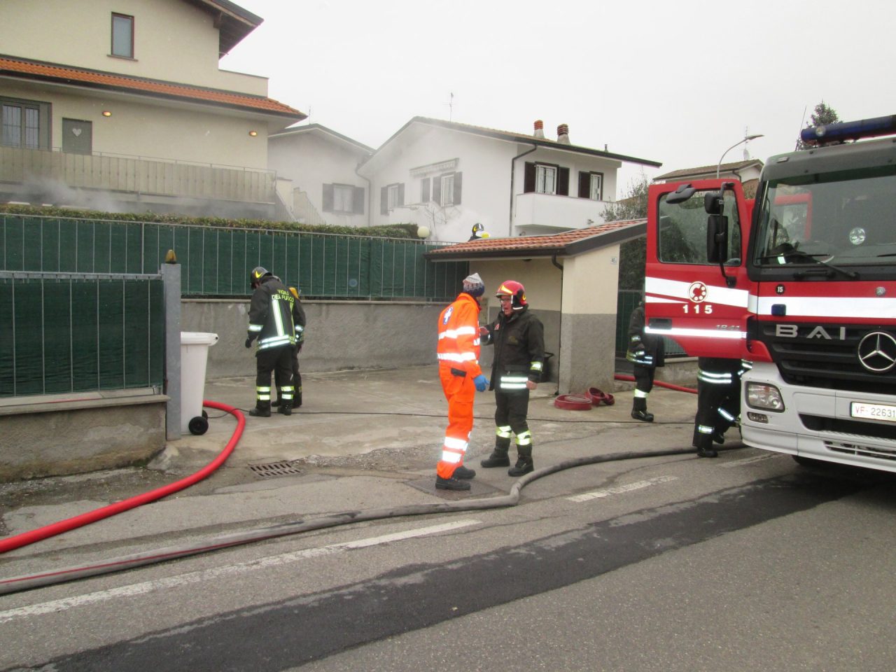 incendio alla cascina valera