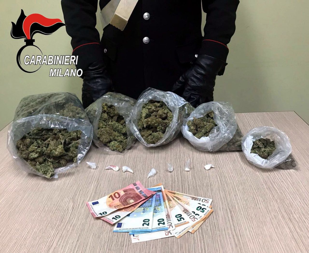 In possesso di un chilo di marijuana trentenne arrestato