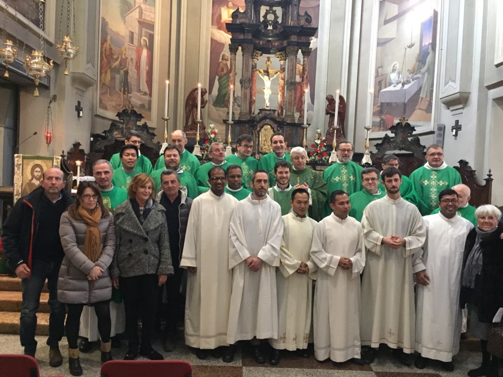 Seminarista riceve il Ministero di accolitato