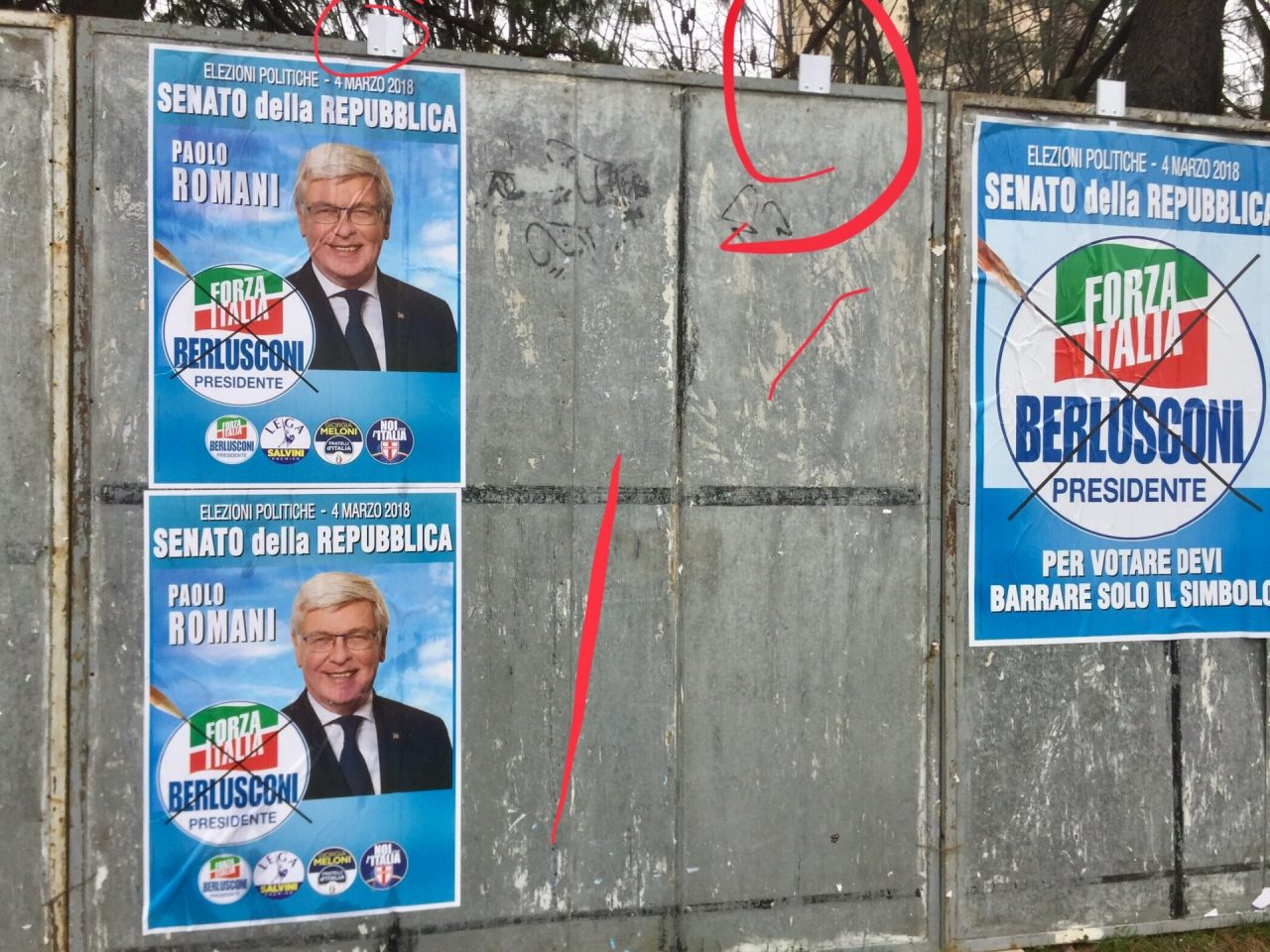 Manifesti elettorali coperti, il Pd protesta: “Due pesi e due misure”