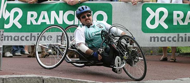 Atleta disabile derubato mentre cena in pizzeria