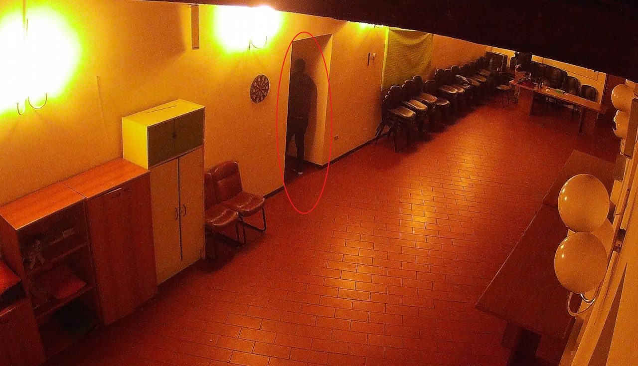 Cambiago fototrappole stanano i vandali nell’ex sala consiliare