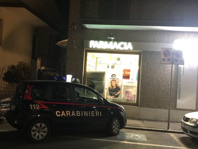 Rapina in farmacia Presi i due banditi