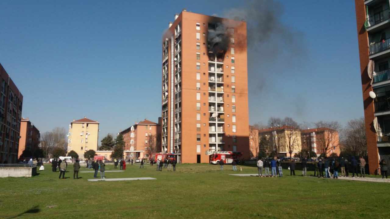 Ragazzino morto a Milano Il palazzo è lo stesso dell’omicidio La Rosa