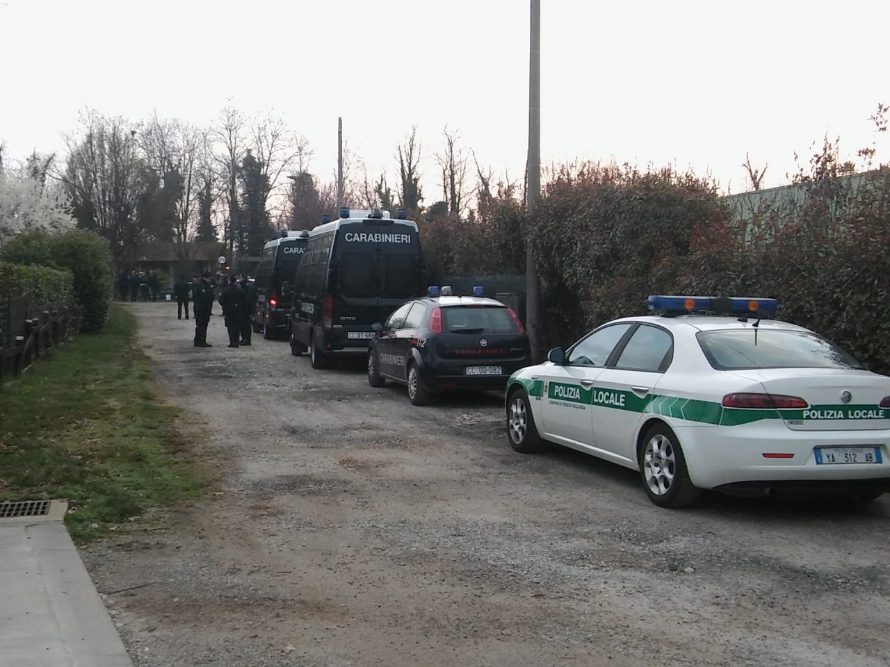 Famiglia di nomadi sgomberata tra Martesana e Lambro