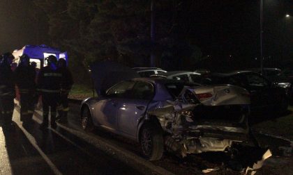 Incidente sulla provinciale a Cassano: auto distrutte e sei feriti VIDEO
