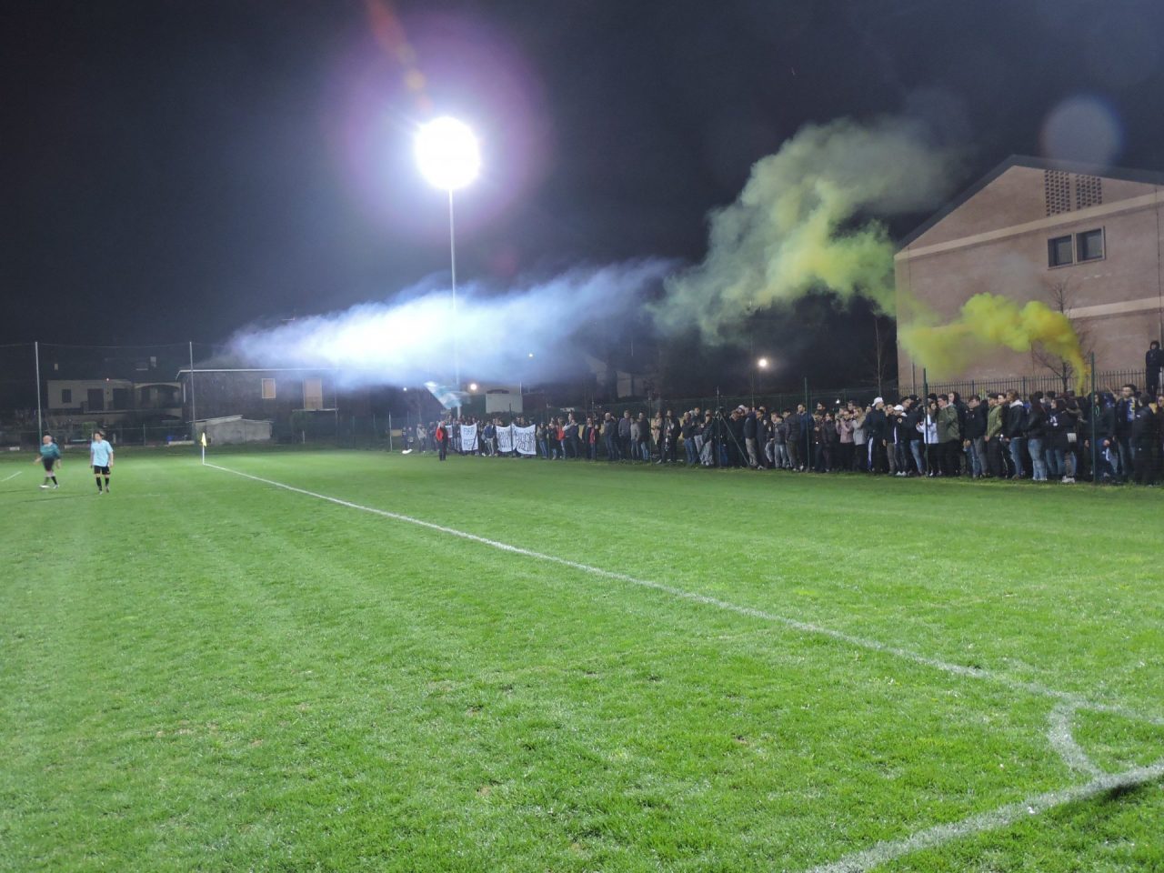 Derby di Settala, lo spettacolo del tifo FOTO