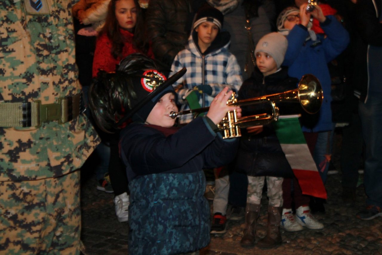 Il bersagliere più giovane d’Italia si chiama Simone: ha 6 anni