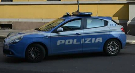 Inseguimento nella notte: Polizia recupera auto rubata