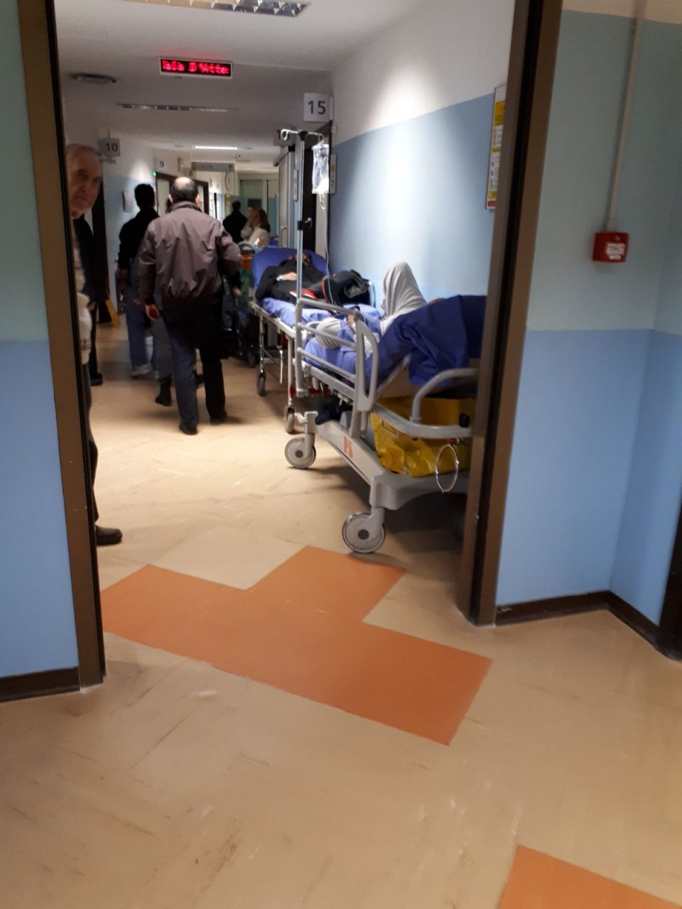 Pronto soccorso San Raffaele Attese infinite e proteste dei pazienti “Sono finiti i letti”