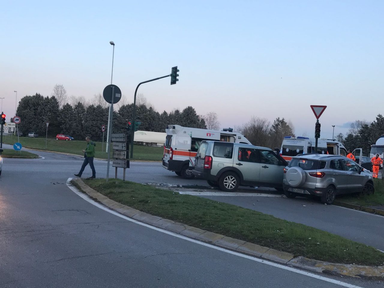Ciclista investito sulla Cerca a Melzo, investitore scappato