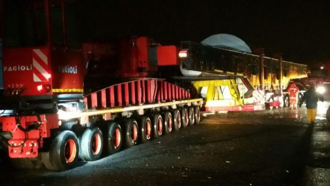 Trasporto eccezionale Valassina ecco il convoglio di passaggio in Brianza VIDEO