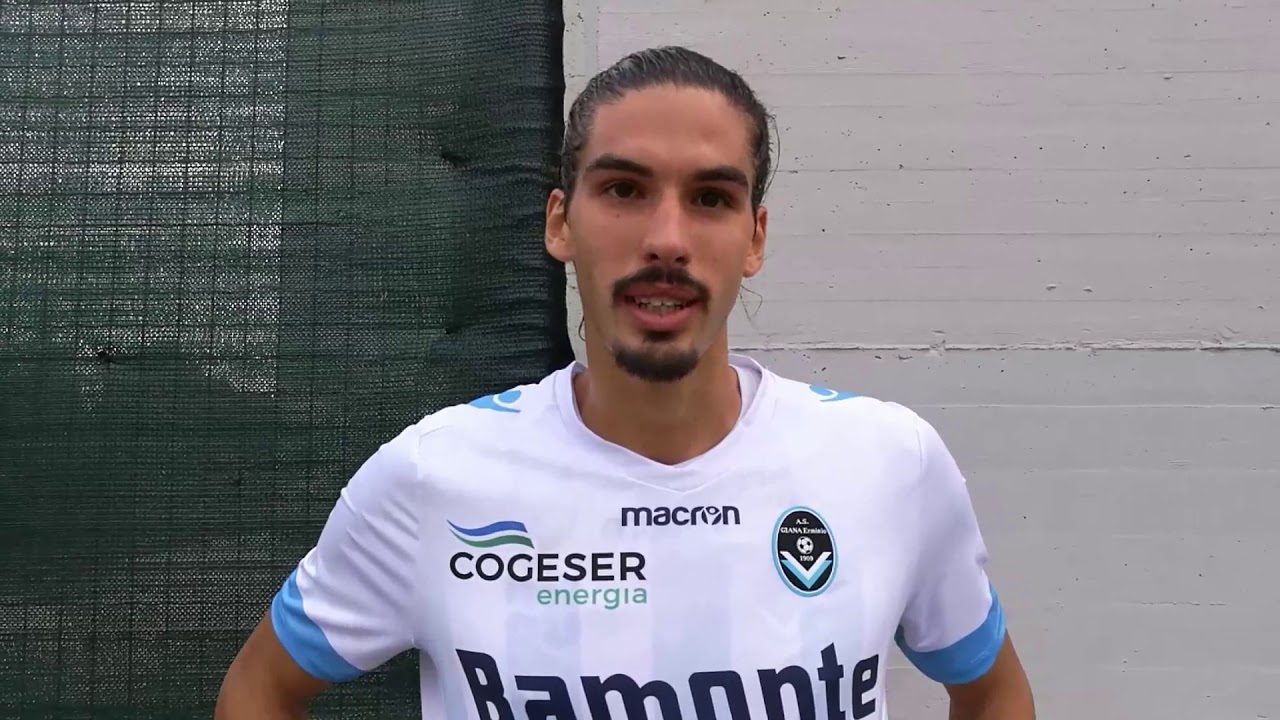 Giocatore derubato e costretto a rinunciare alla partita