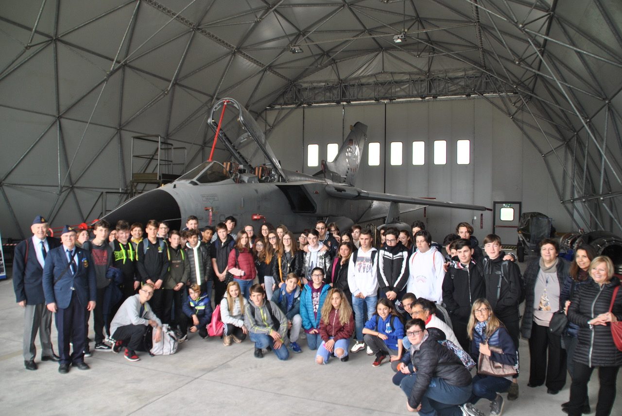 Le medie di Fara d’Adda in visita all’aeroporto militare di Ghedi