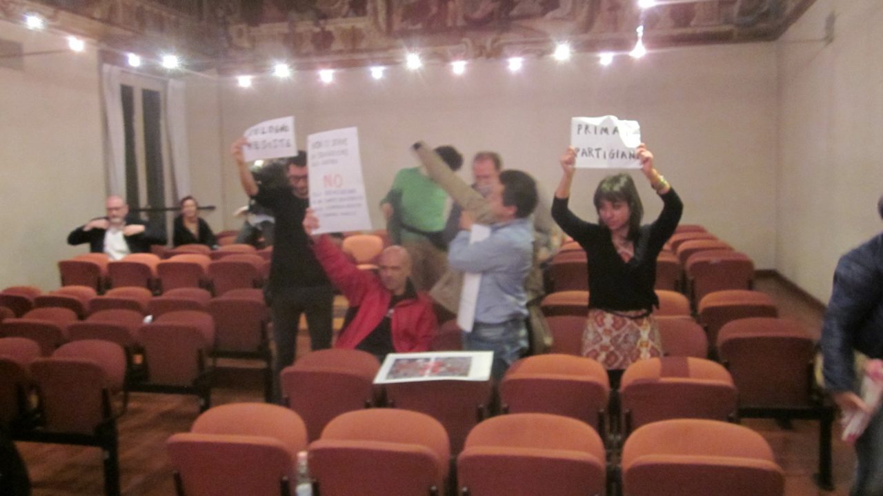Rievocazione storica la contestazione accende la notte del Consiglio