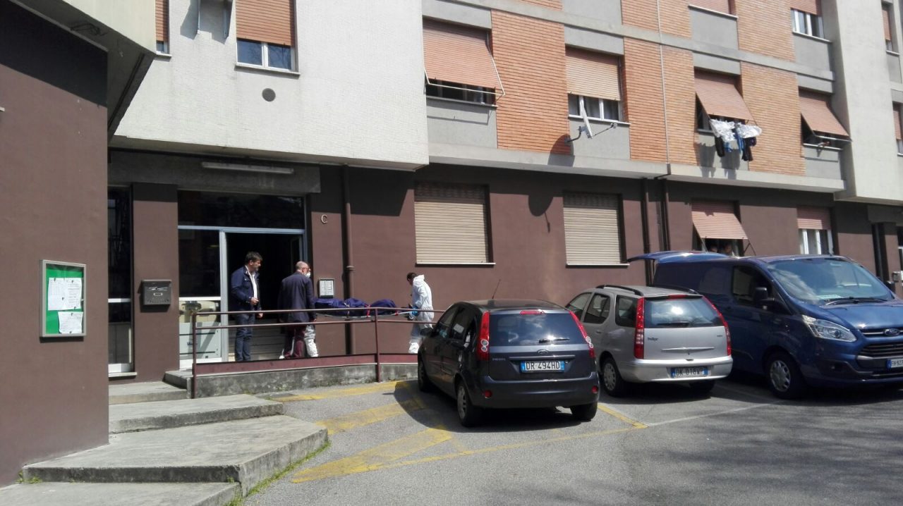 donna trovata morta