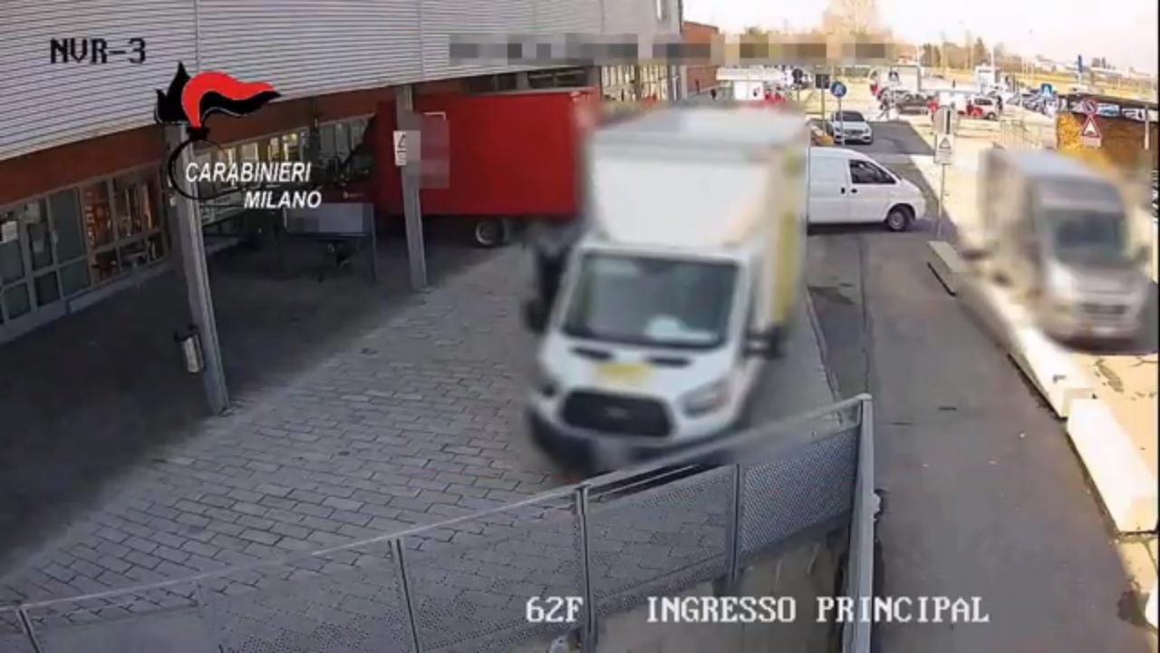 Rubata merce in spedizione per 300mila euro: Martesana nel mirino VIDEO