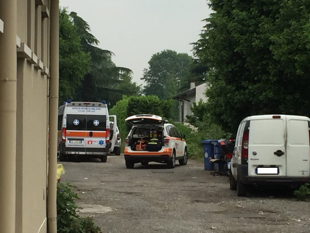 Malore in piazza a Rodano, soccorso un trentenne