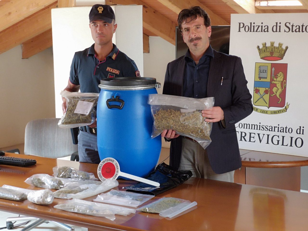 Spacciava marijuana agli studenti delle superiori di Treviglio, arrestato