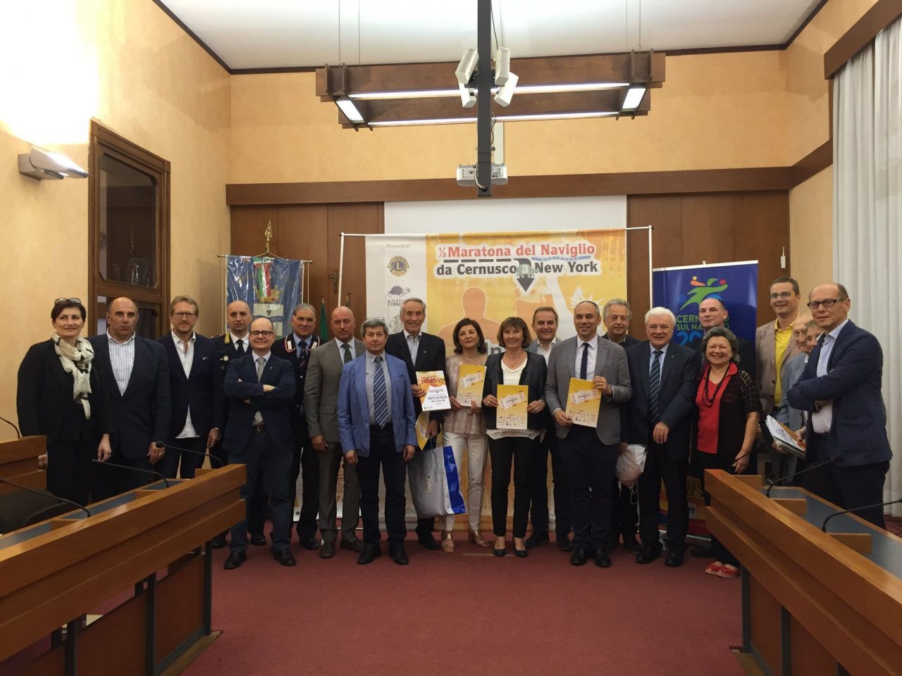 Divertimento, solidarietà e il sogno New York: ecco la Maratona del Naviglio