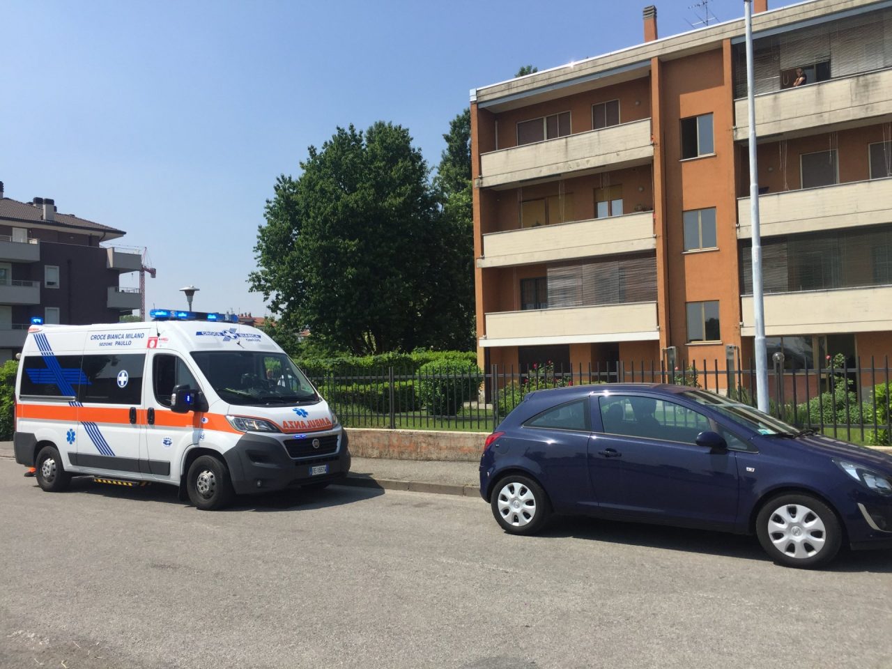 Suicidio a Melzo: anziano si toglie la vita nel box