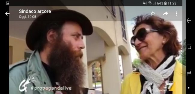 Silvio e Arcore riabilitati, lo show in tv della sindaca VIDEO