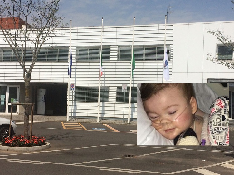 Bandiere a mezz’asta a Canonica per il piccolo Alfie Evans