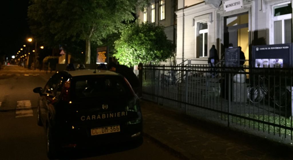 Consiglio di fuoco a Pontirolo, arrivano i carabinieri in Aula  FOTO