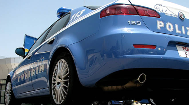 Fermati due afghani in A1 aggrappati sotto un camion