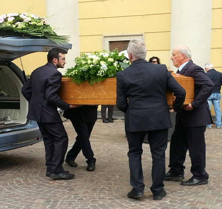 Pozzuolo una folla per l’ultimo saluto a Giada Mornelli
