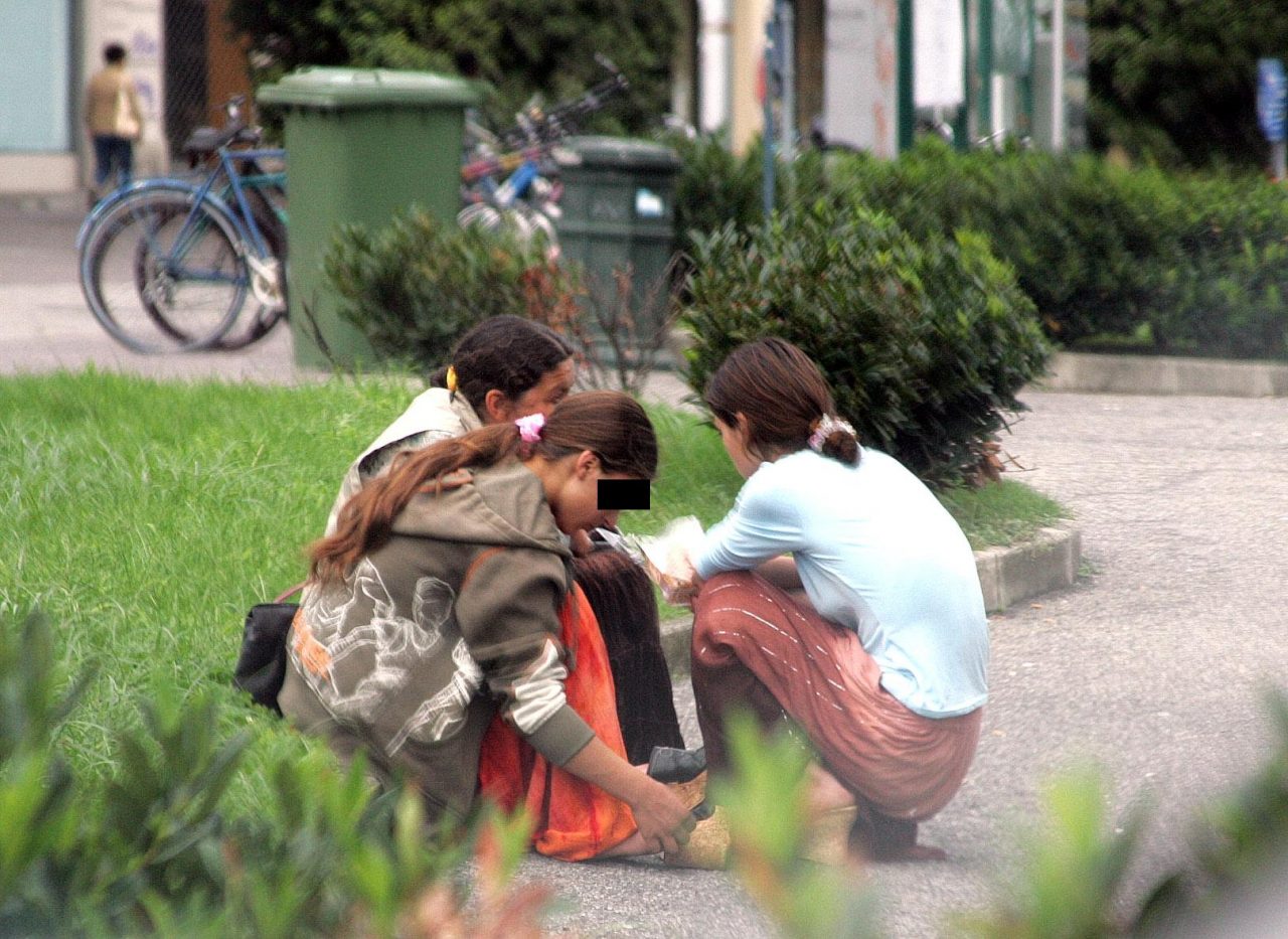 Torna a rubare tre giorni dopo aver partorito