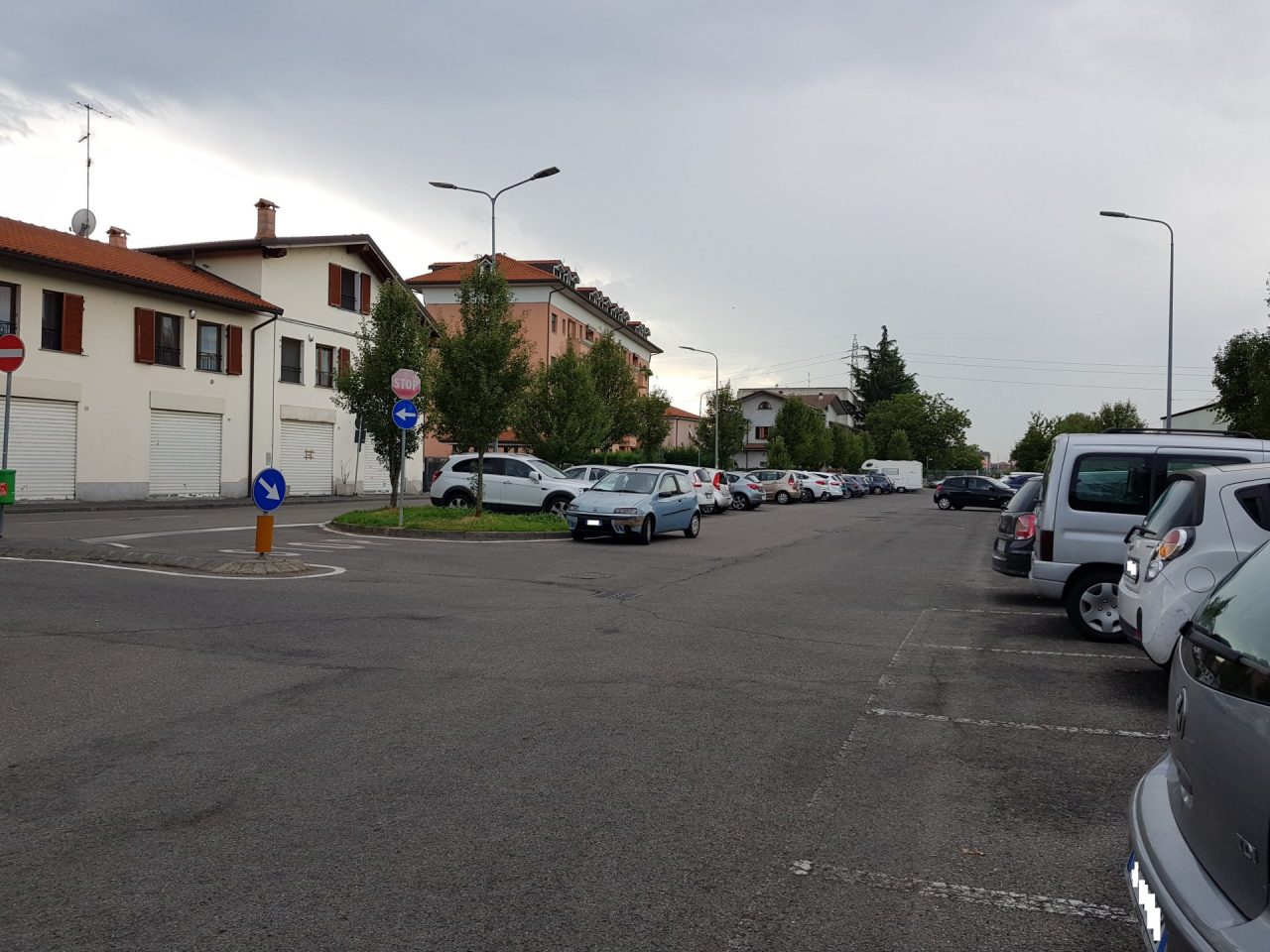 Parcheggi a pagamento alla metro di Cascina Burrona