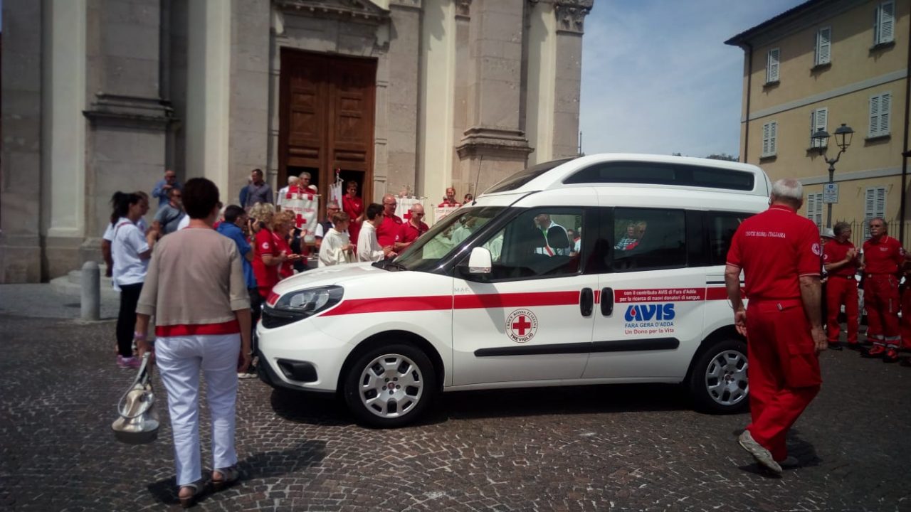 Nuovo furgoncino per la Croce Rossa di Fara: questa mattina il taglio del nastro