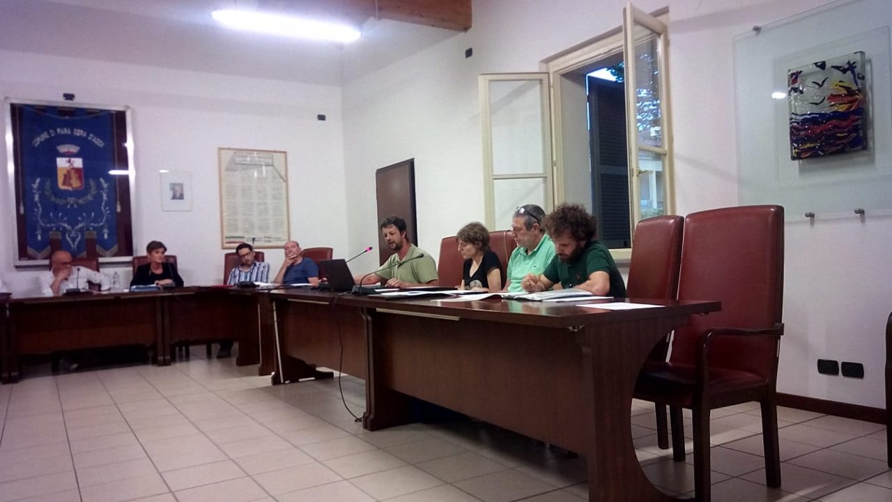 Progetto Fara rompe col circolo Pd: “Solidarietà al sindaco”