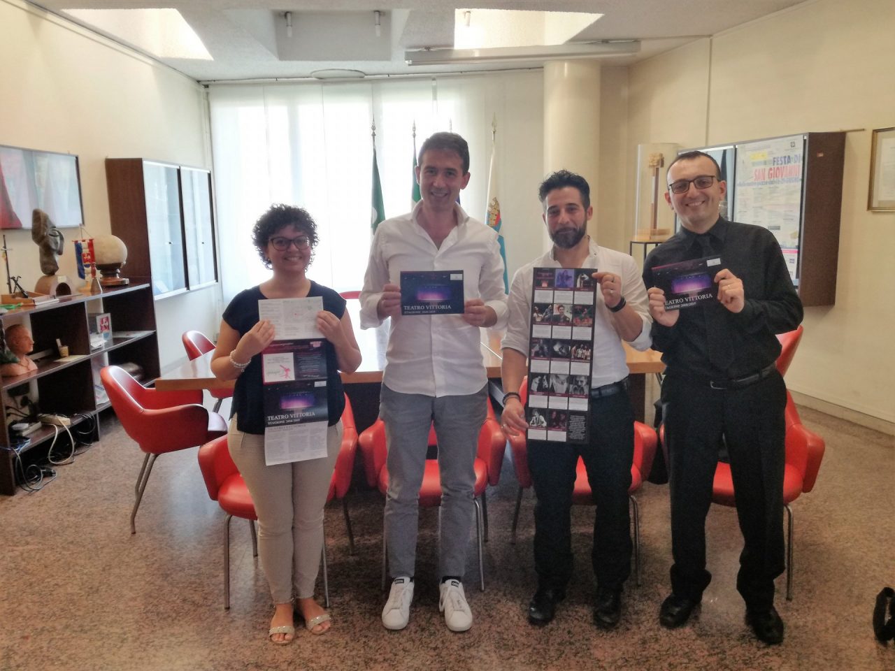 Il Teatro Vittoria torna a vivere con una grande stagione di spettacoli