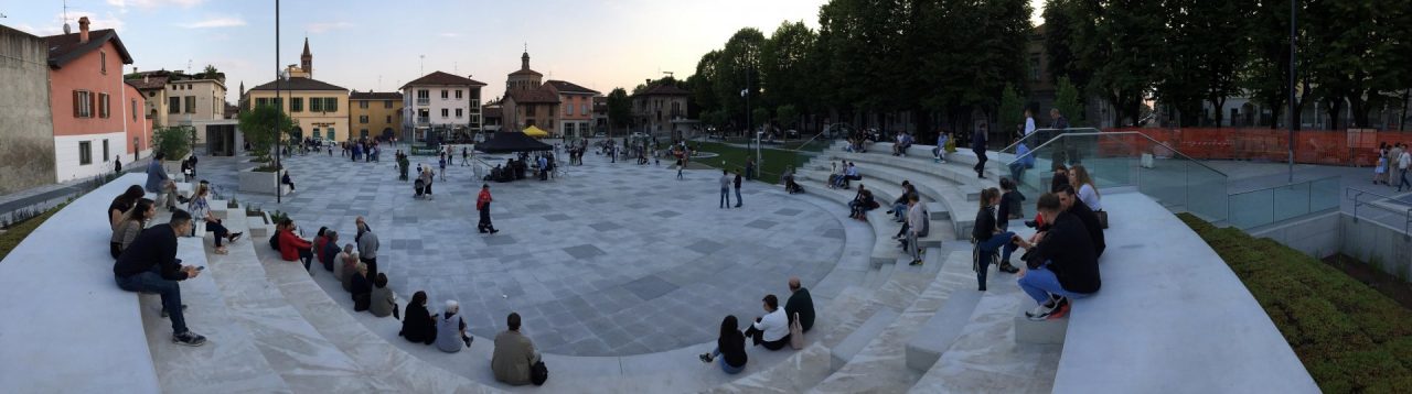 Calcetto in piazza, multati due adolescenti