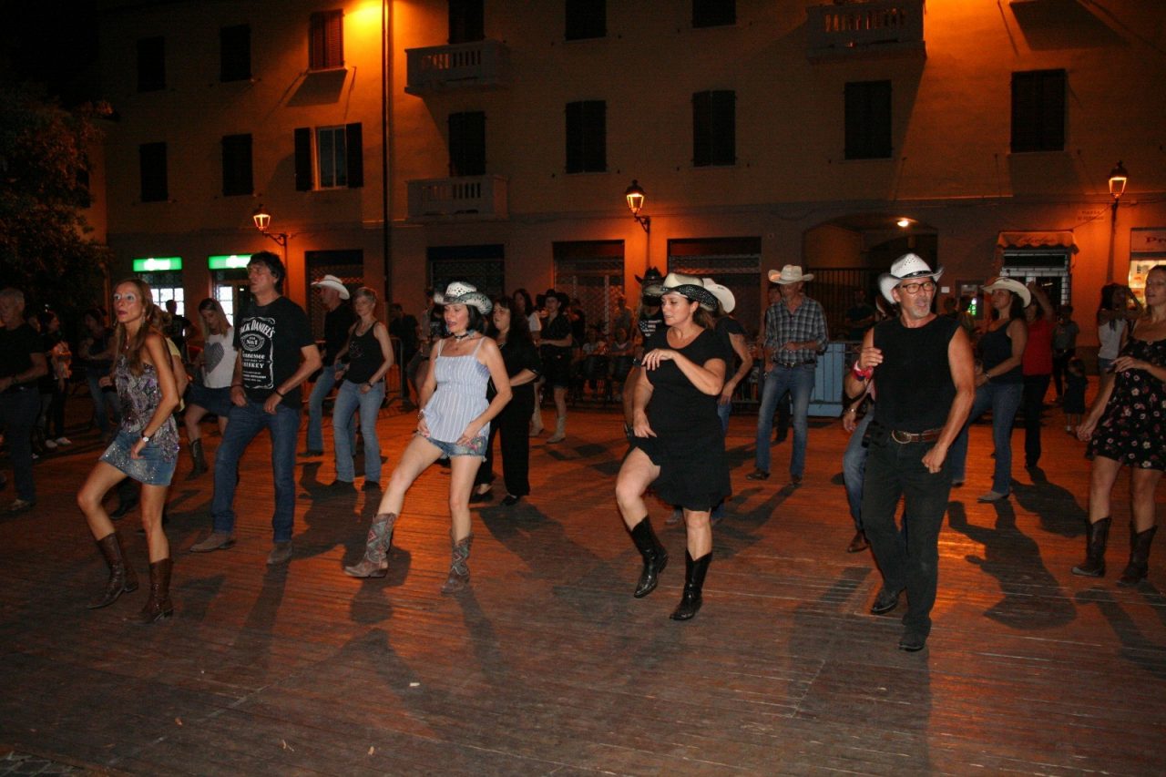Notte di mezza estate a Cologno, tanti in centro FOTO