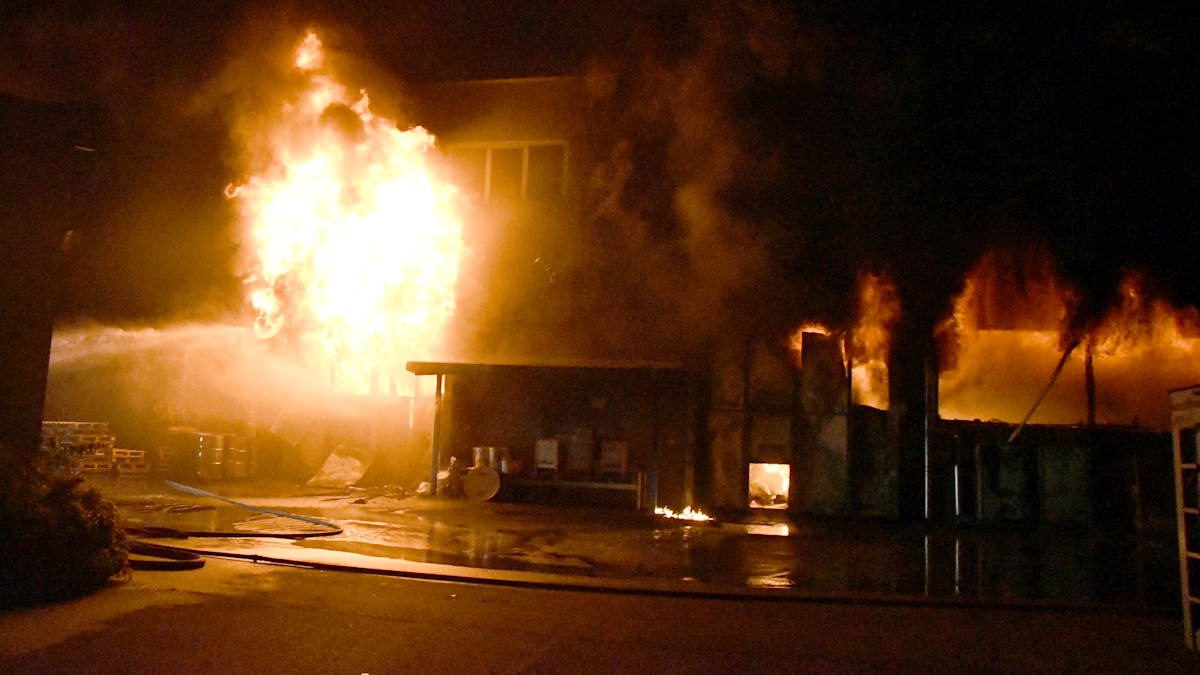 Esplode azienda chimica a Liscate FOTO VIDEO
