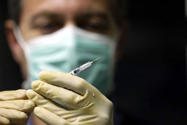Vaccini, madre si vanta di aver falsificato il certificato della figlia