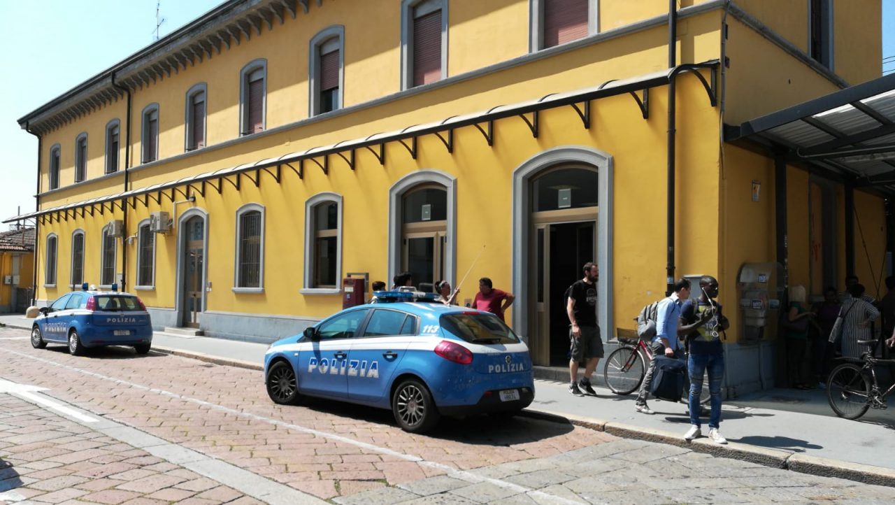 Investito da un treno a Legnano: muore 19enne FOTO