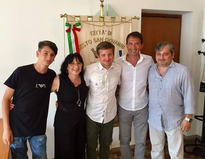 Campione autistico di nuoto conquista sei medaglie